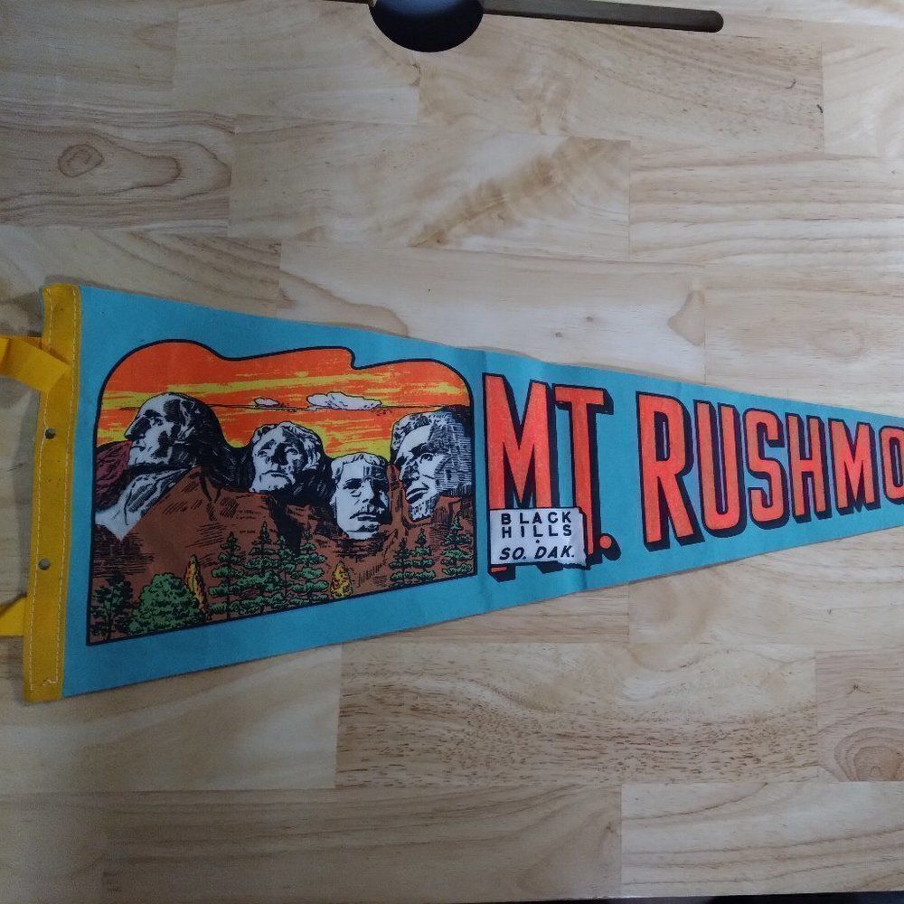 Vintage 60s Mt. Rushmore Neon Pennant Flag Felt